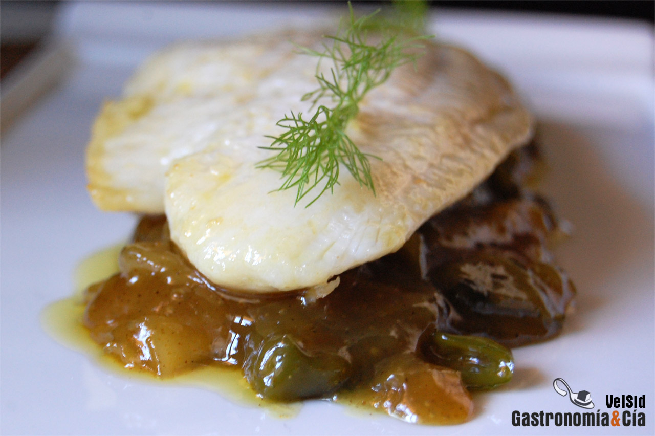 Filete de pescado con verduras dulces al curry