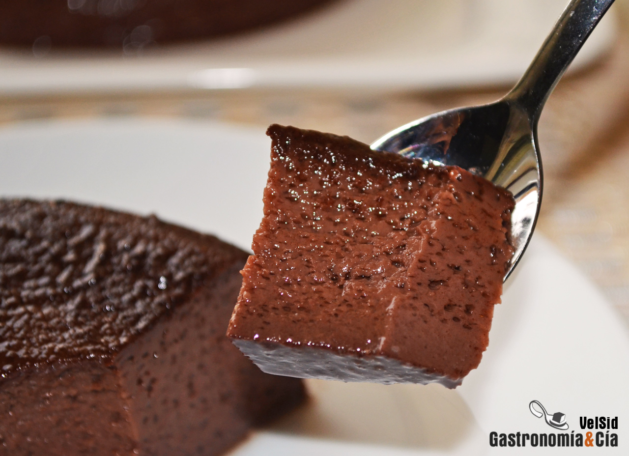 Flan de chocolate en microondas