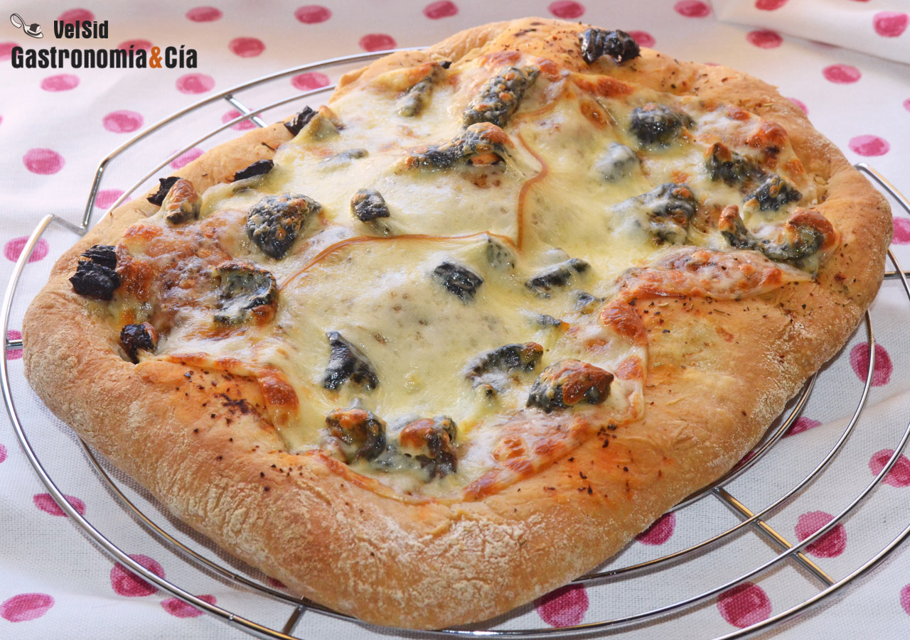 Receta de Focaccia de tomates secos y provolone ahumado