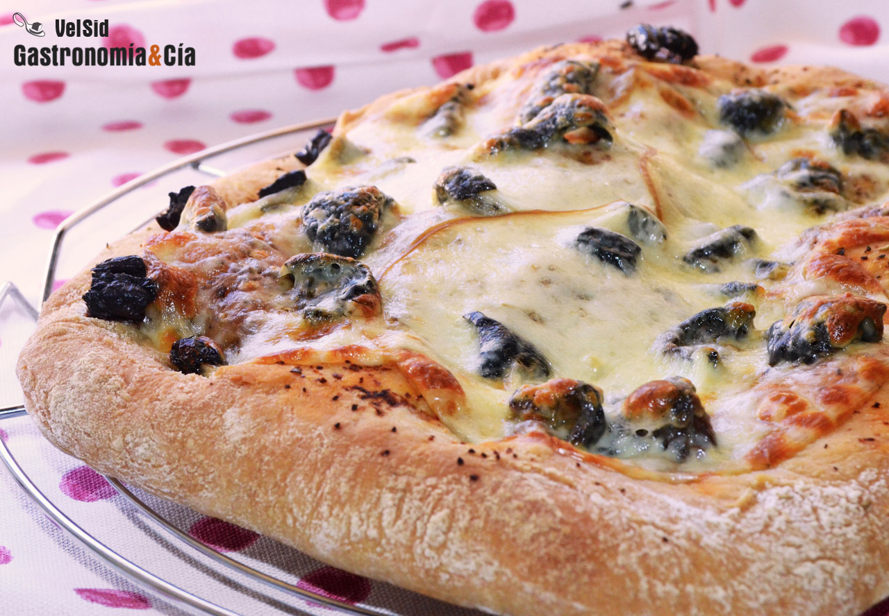 Receta de Focaccia de tomates secos y provolone ahumado