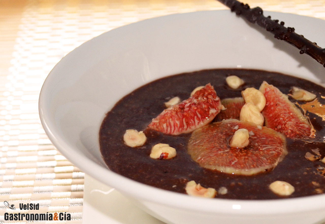 Frangipane de chocolate y avellanas con higos y amarett