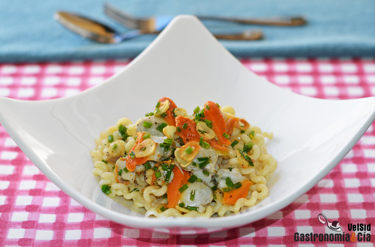 Fusilli lunghi con concha fina al ajillo