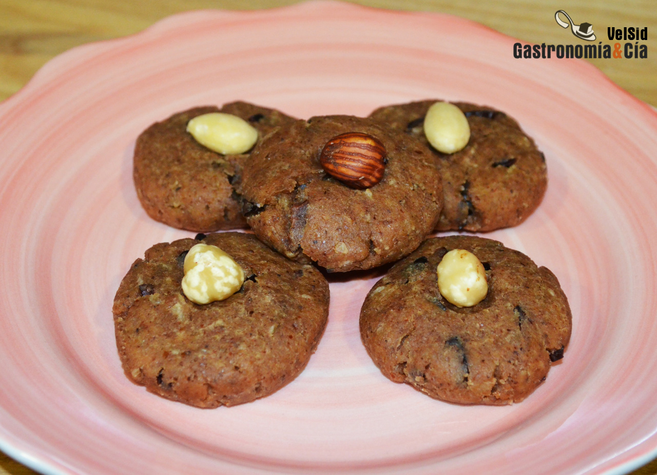 Galletas de almendra y avena en el microondas
