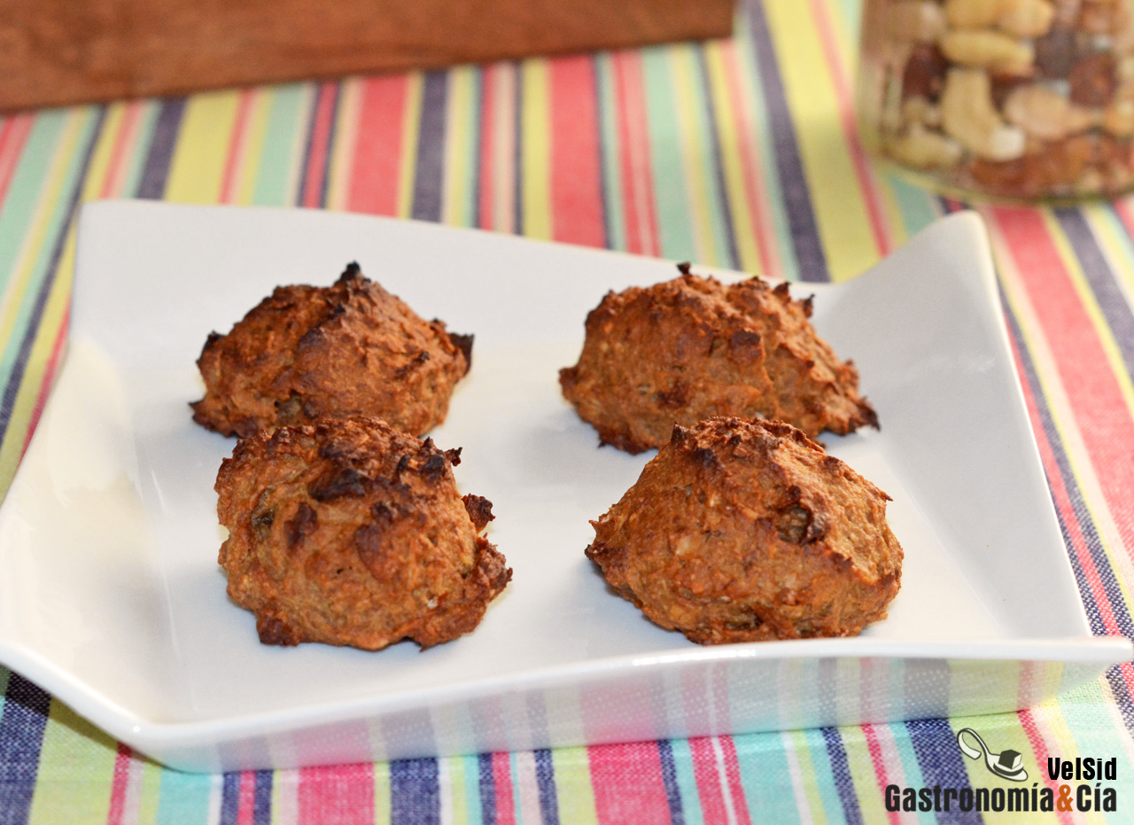 Galletas de avena, frutos secos y especias