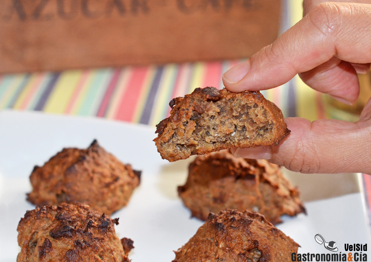 Galletas de avena, frutos secos y especias