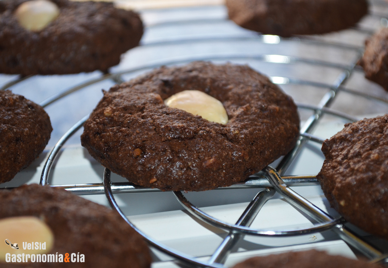 Galletas de avena, almendra y algarroba