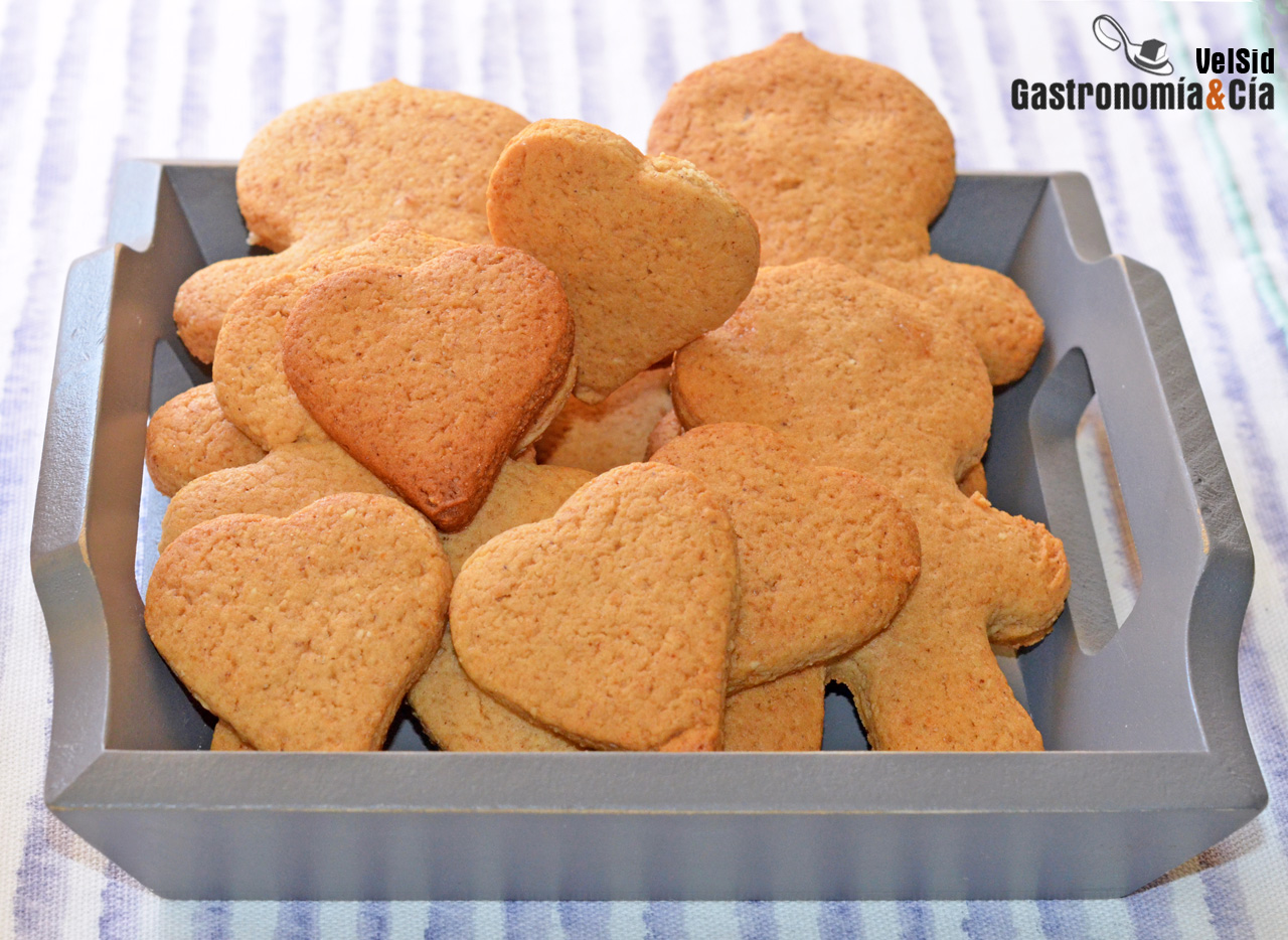 Galletas de jengibre, canela y miel de romero