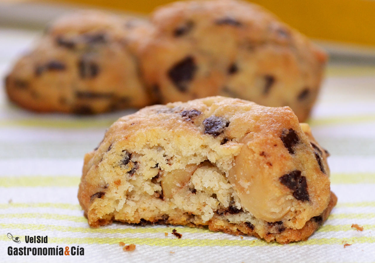 Galletas de chocolate y avellanas