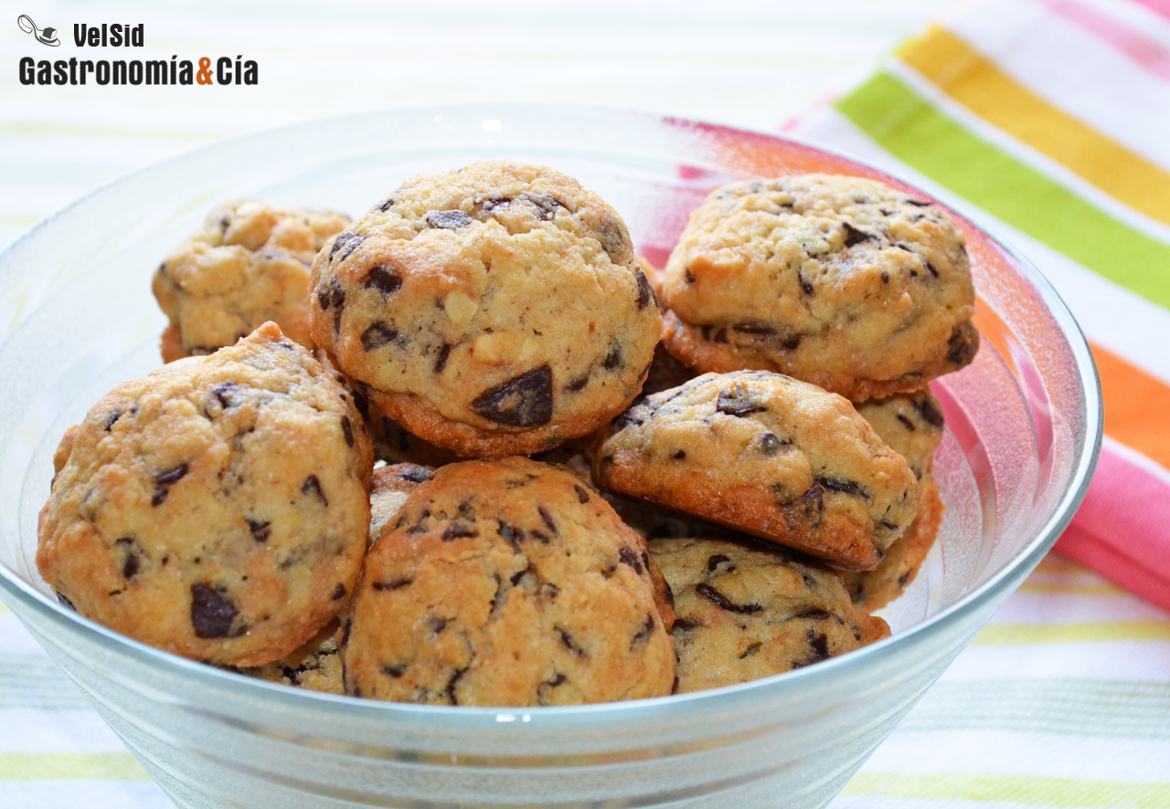 Galletas de chocolate y avellanas