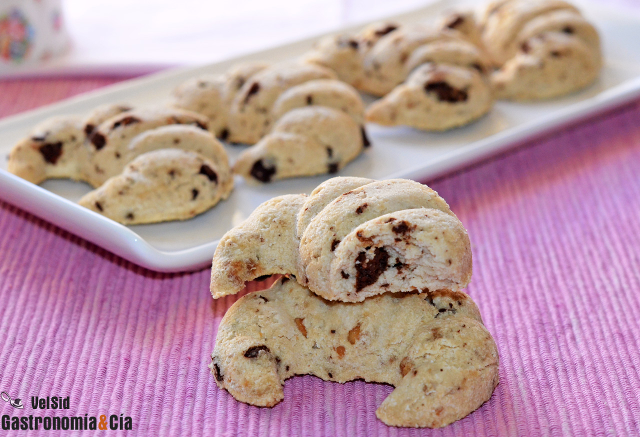 Galletas de coco, avellanas y chocolate