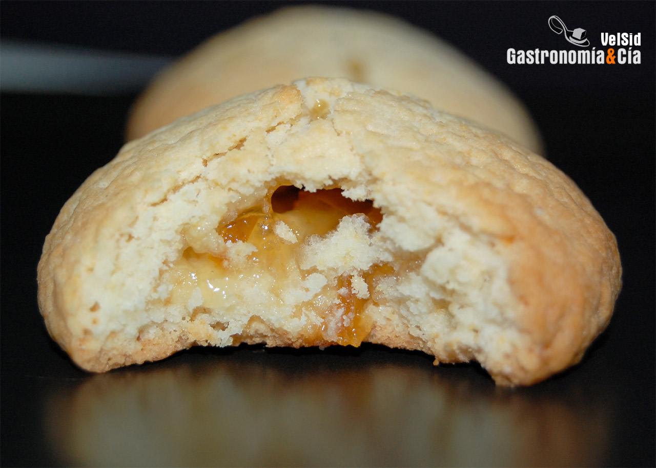 Galletas rellenas de naranja