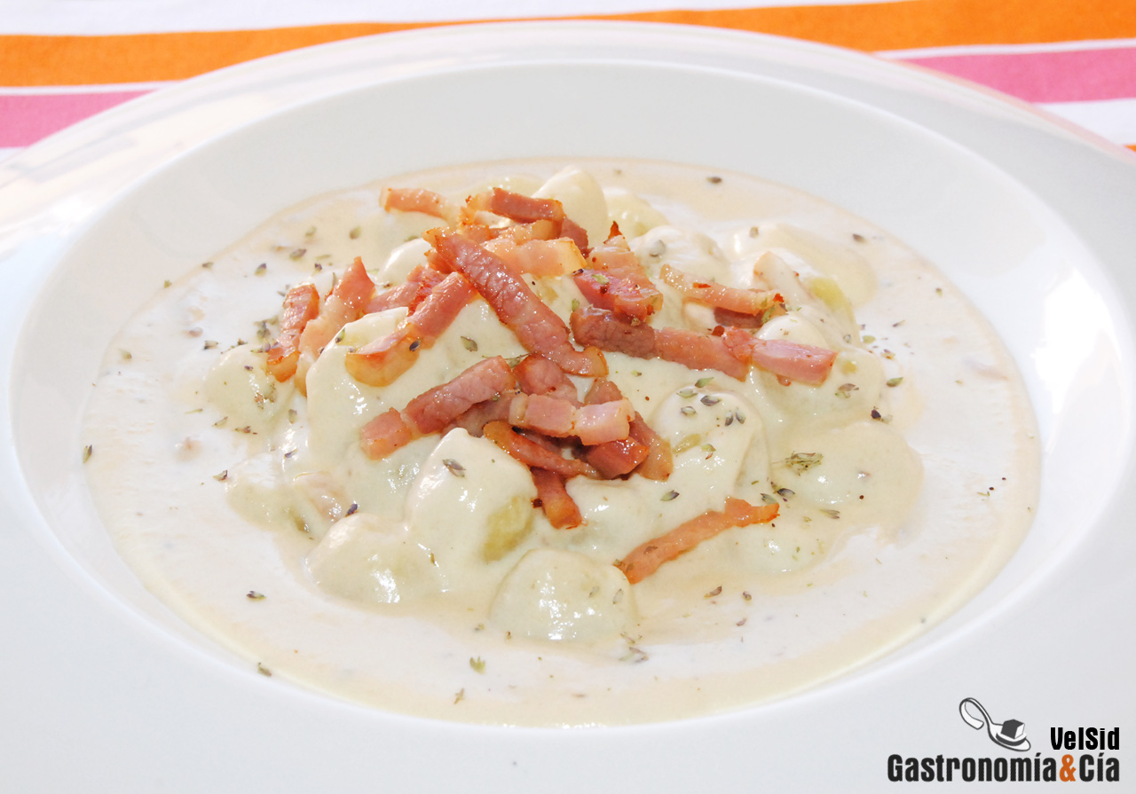 Gnocchi a los cuatro quesos con bacon 