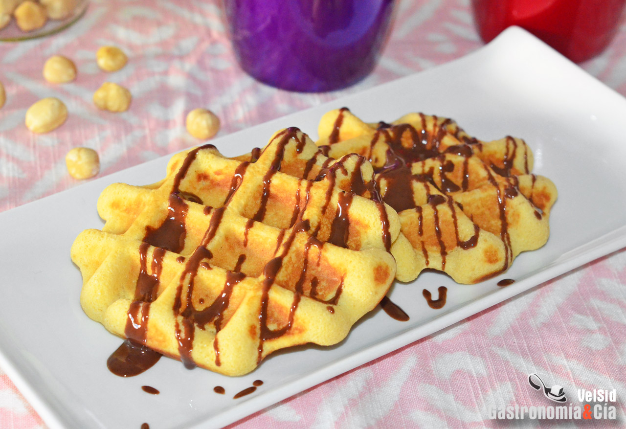 Gofres de coco y almendra