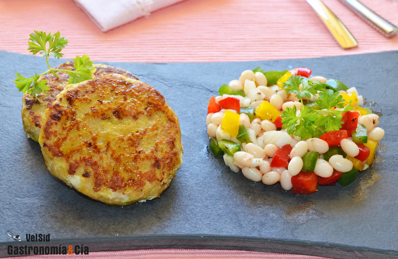 Hamburguesas de merluza con ensalada de alubias de Sant
