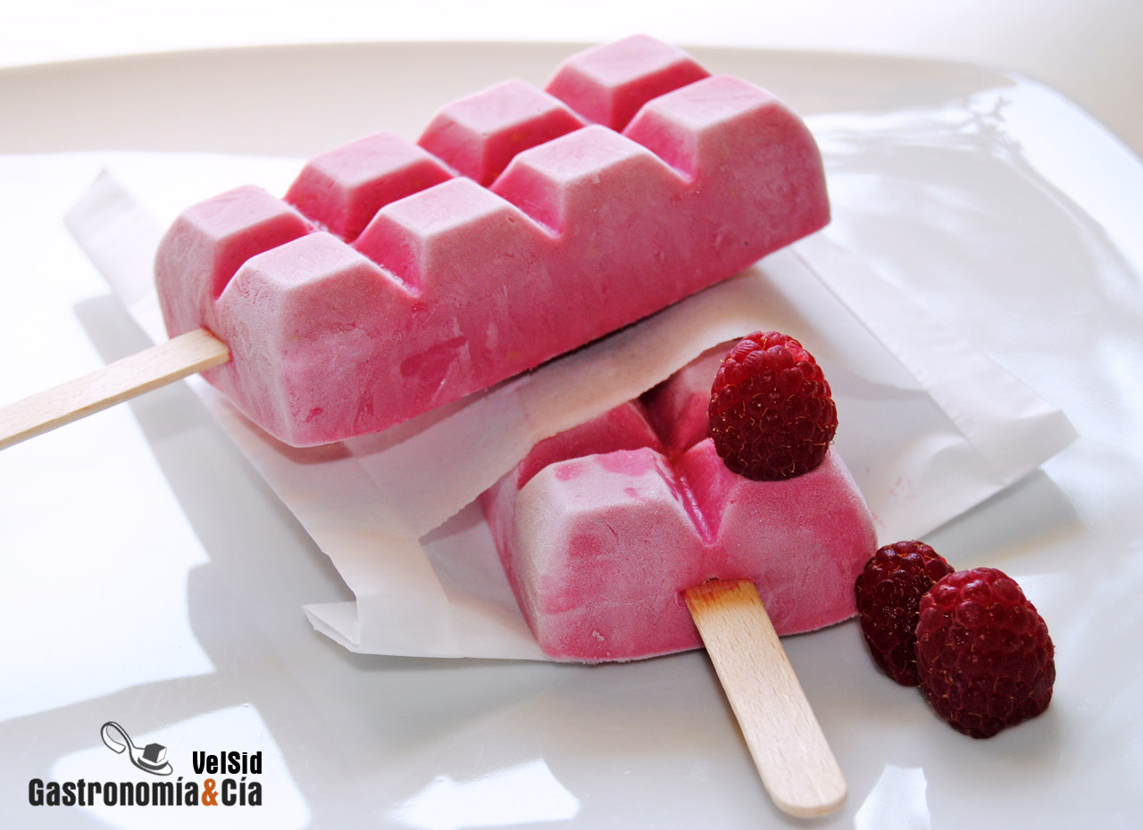 Helado de frambuesa y queso