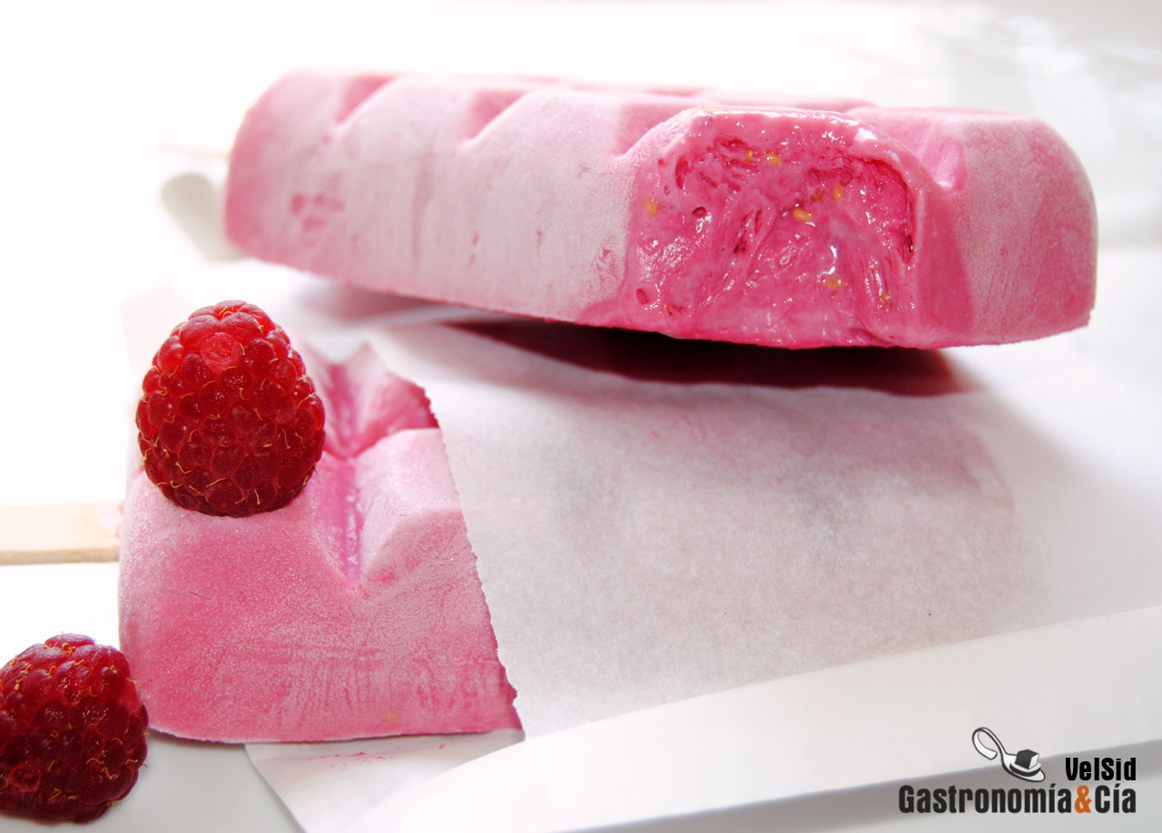 Helado de frambuesa y queso