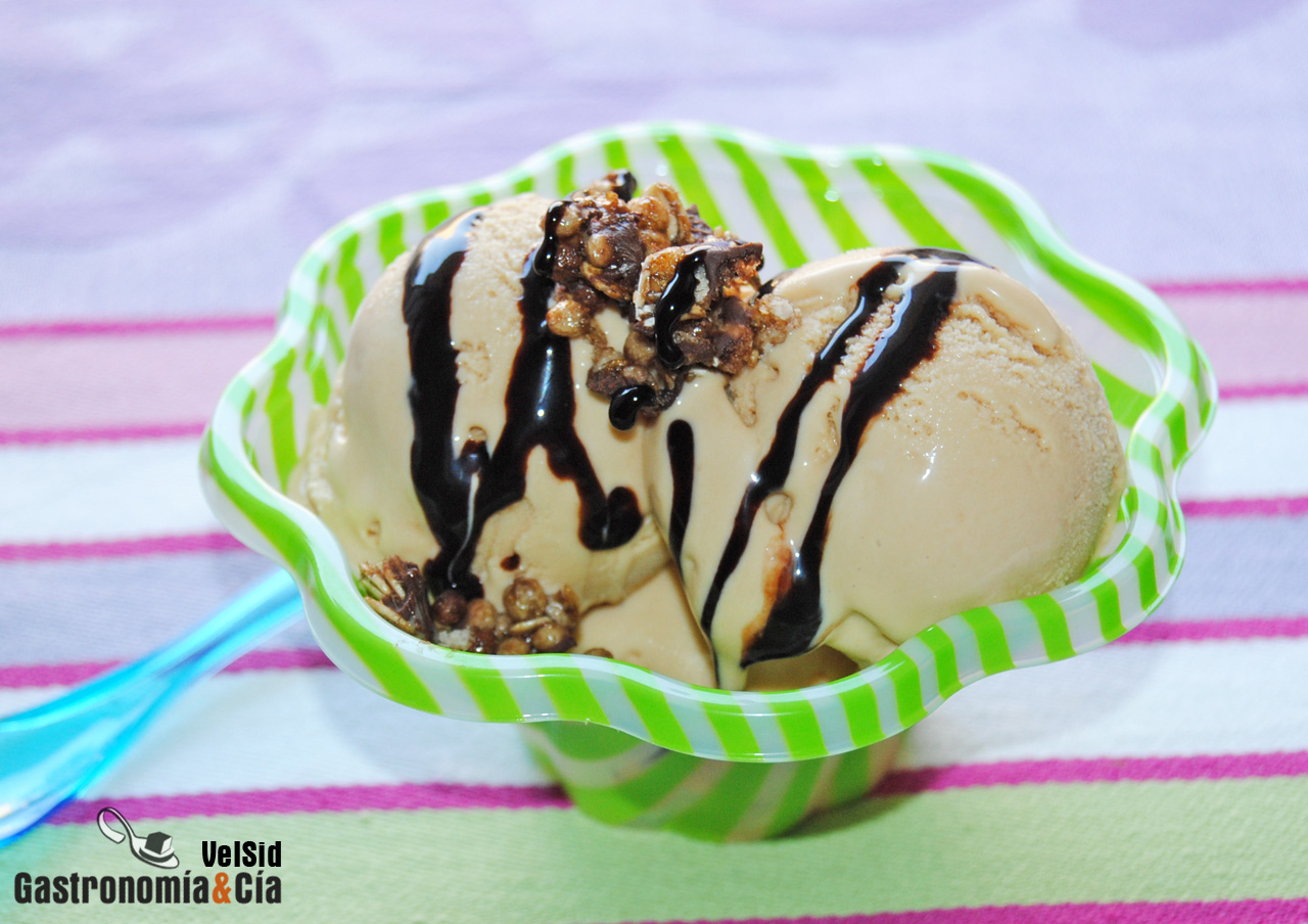 Cómo hacer helado casero con yogur y dulce de leche