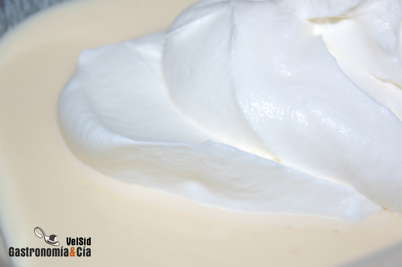 Helado de pasas al ron