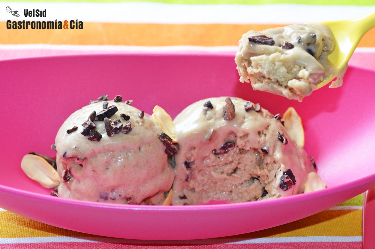 Helado de plátano y crema de cacahuete