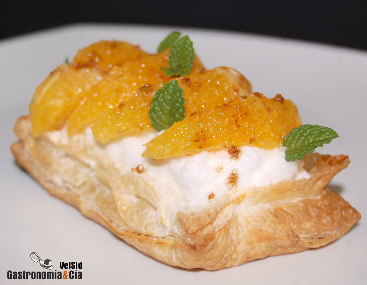 Hojaldre de merengue y naranja