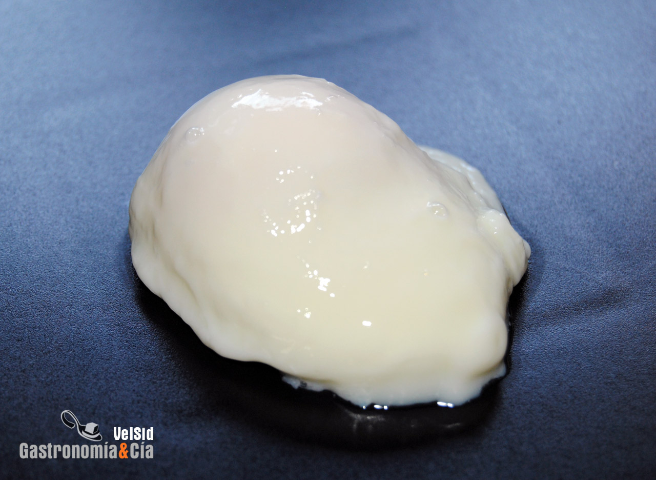 Cómo hacer un huevo escalfado en el microondas