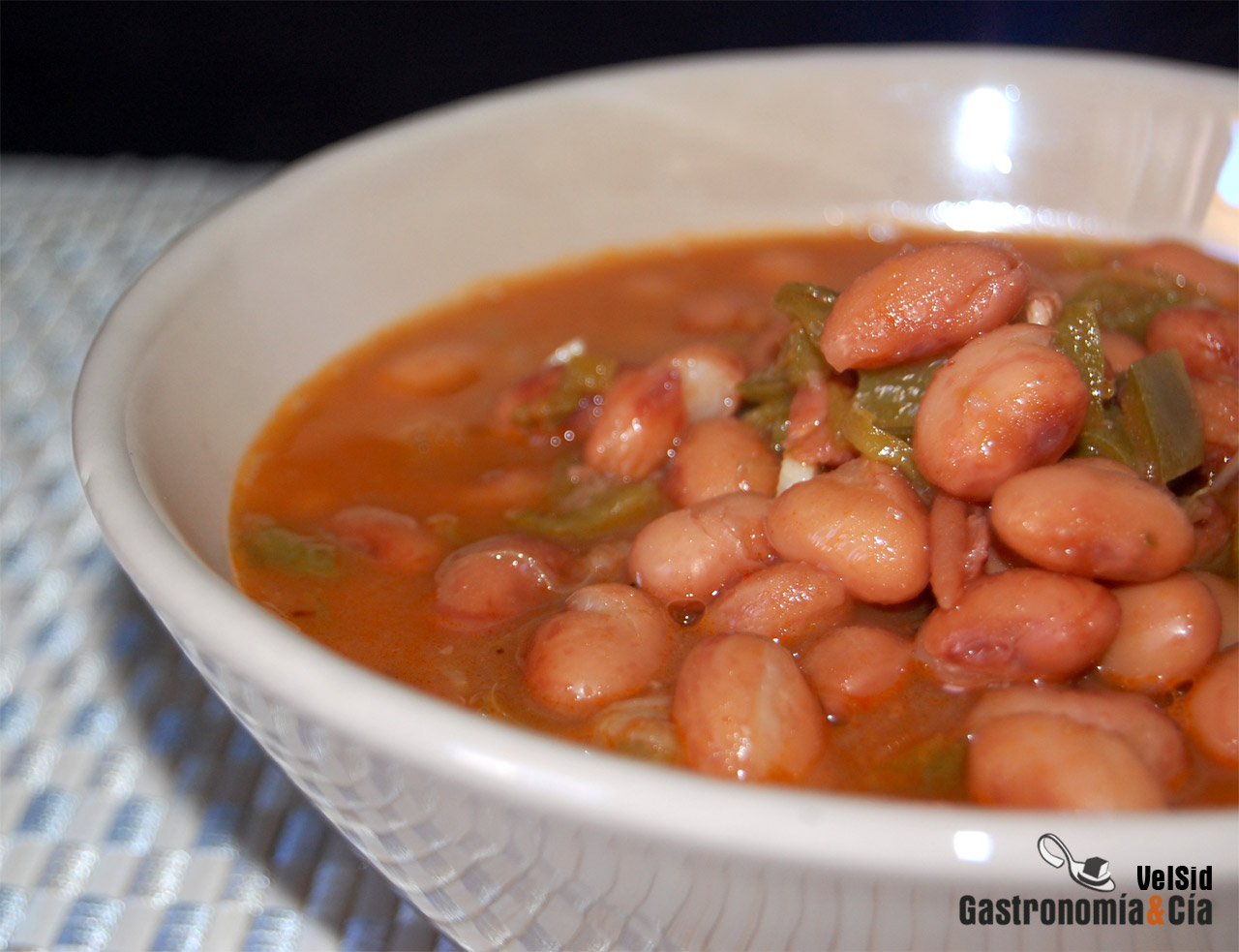 Judías pintas con pisto