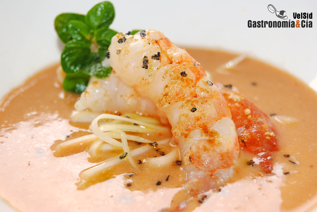 Langostinos a la llama con su bisque