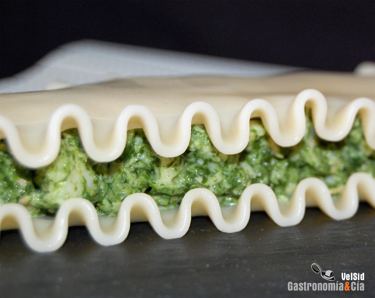 Lasaña de espinacas y merluza