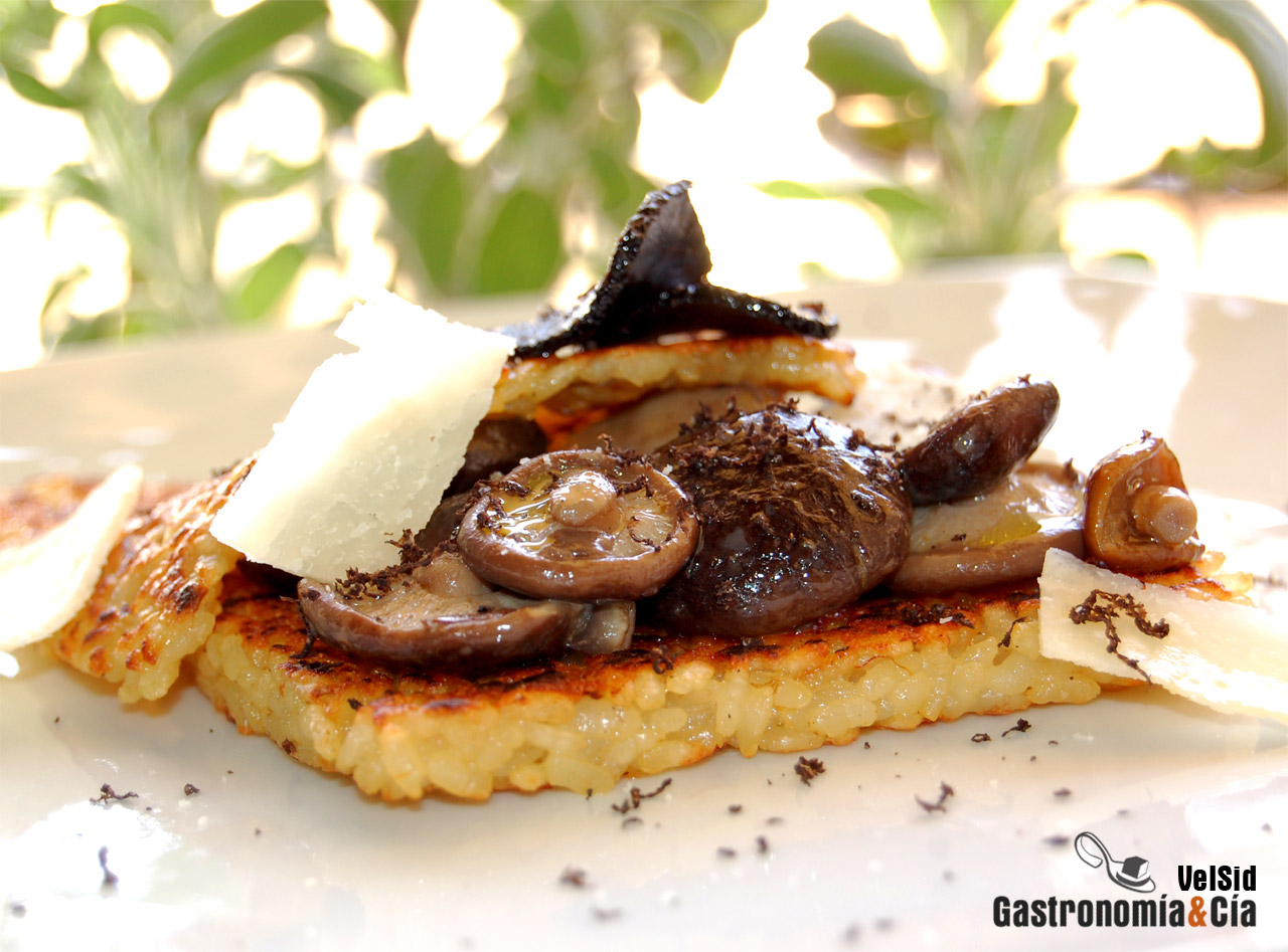 Lasaña de arroz socarrat con shiitake y trufa negra