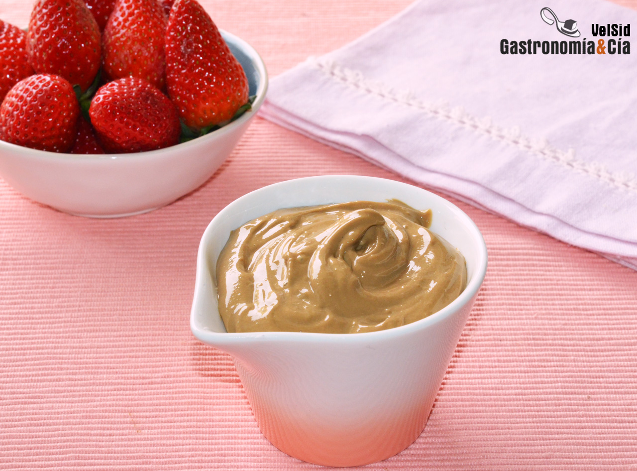 Leche condensada al café sin azúcar (Café Bombón)