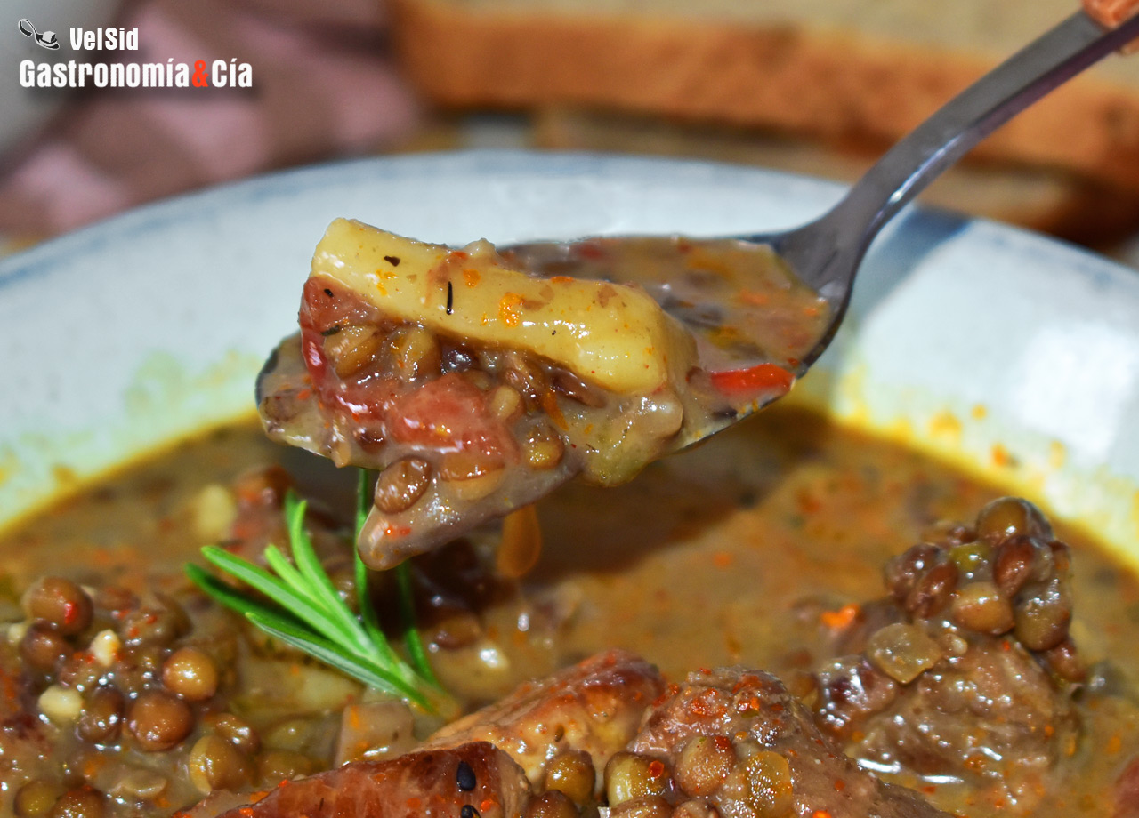 Lentejas con champiñones y costillas