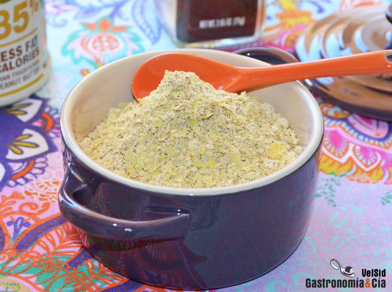 Levadura nutricional con chipotle y cacahuete, un condi