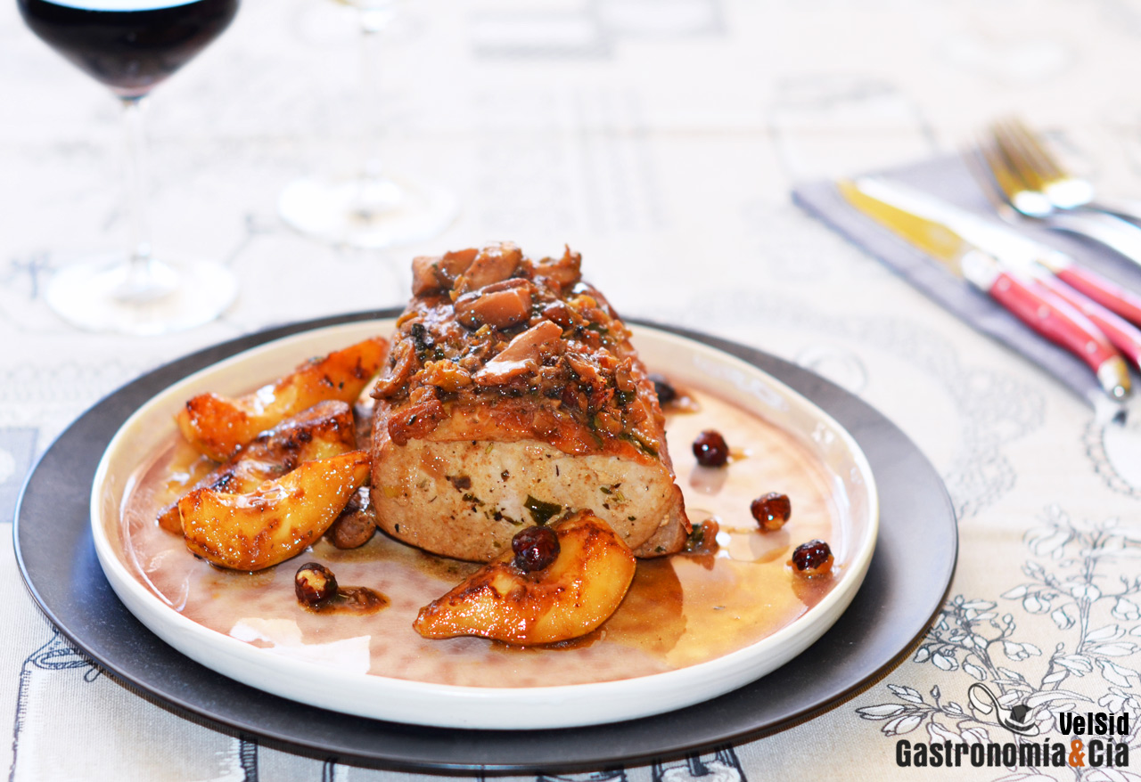 Lomo de cerdo a la cazuela con peras y avellanas, una r