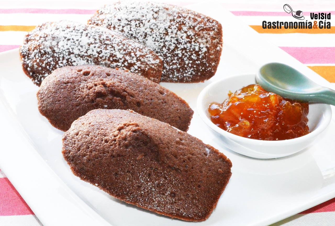 Madeleines de chocolate y naranja