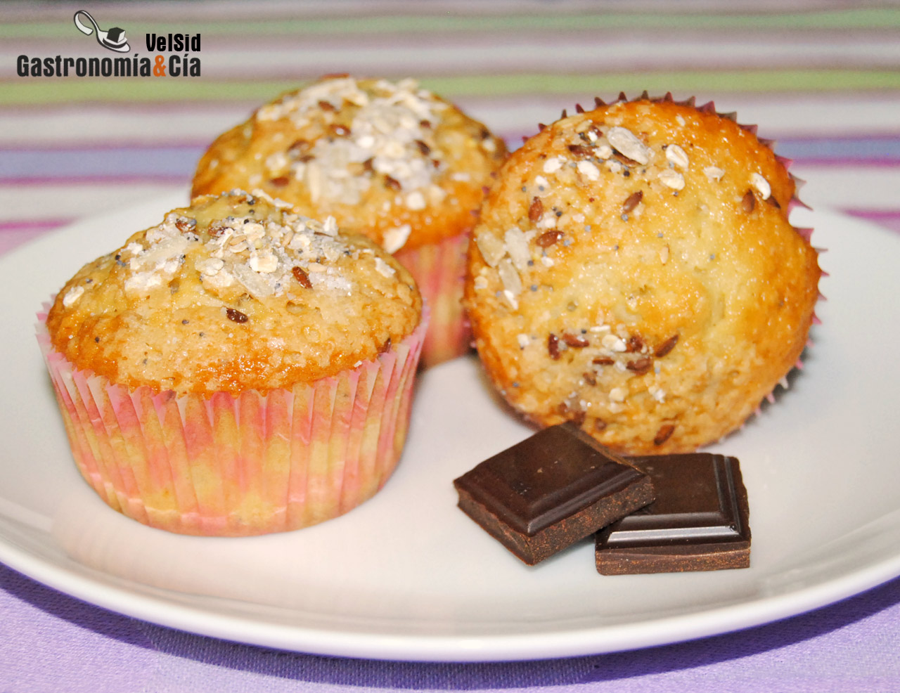 Magdalenas con avena y semillas