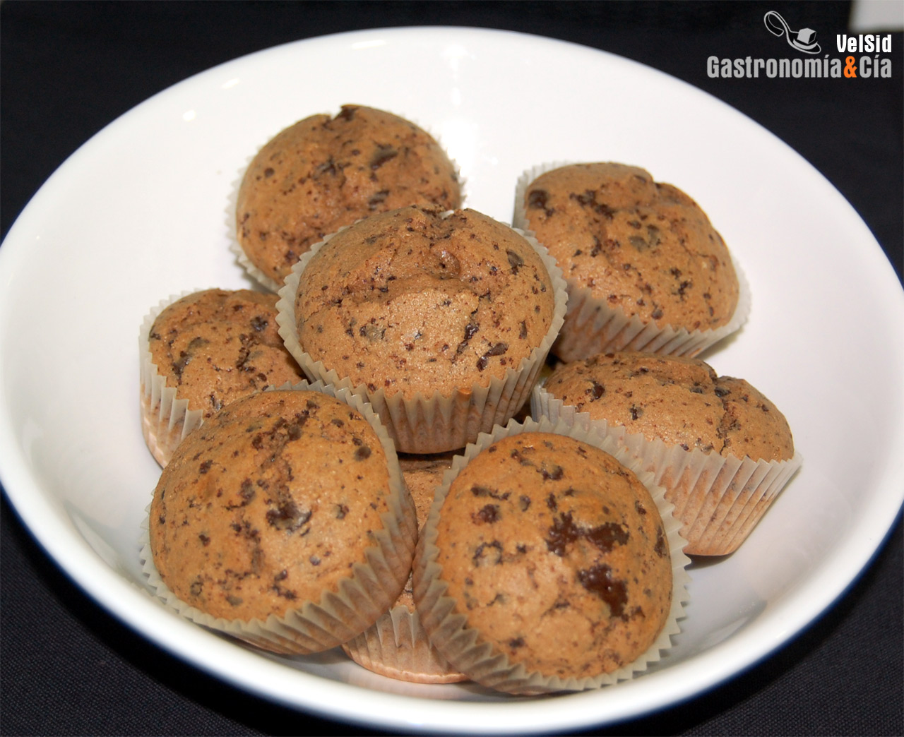 Magdalenas de chocolate y cacahuete