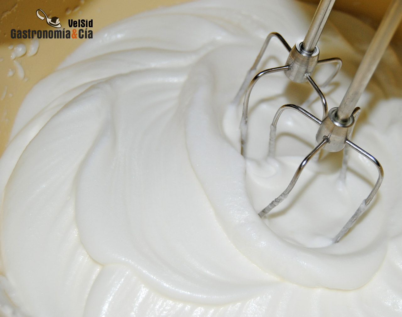 Cómo hacer merengue italiano