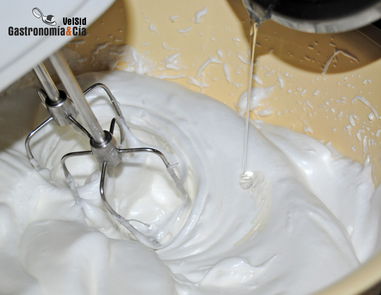 Cómo hacer merengue italiano