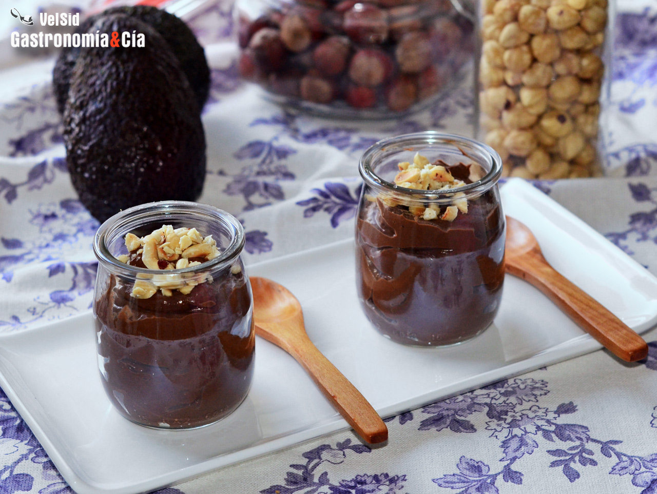 Mousse de aguacate, chocolate y avellana