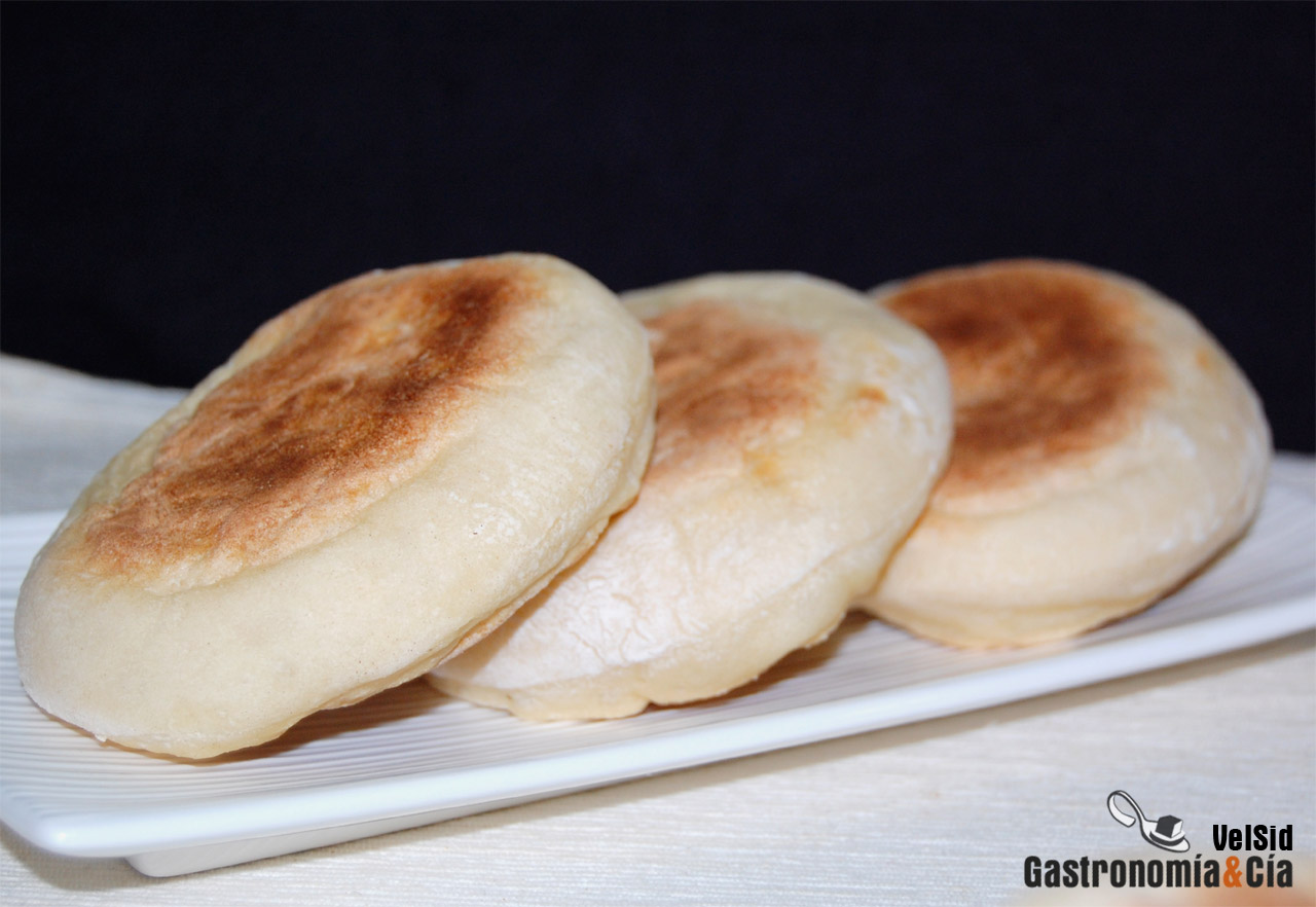 Muffins ingleses con suero de mantequilla