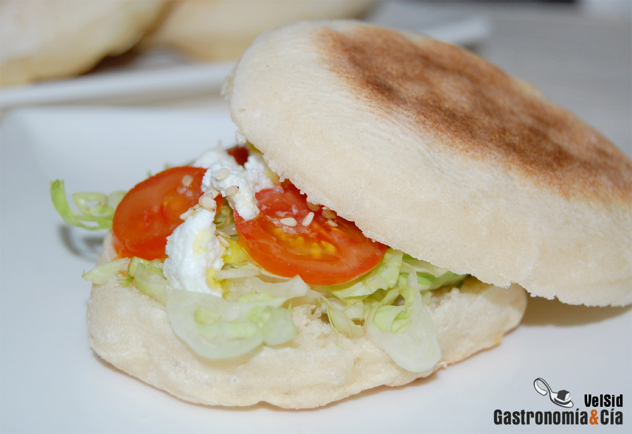 Muffins ingleses con suero de mantequilla