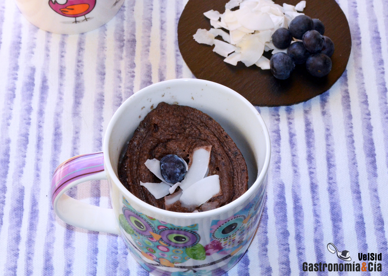 Mugcake de açai y almendra