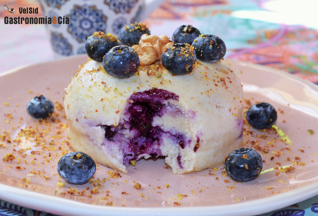 Mugcake de arándanos y nueces