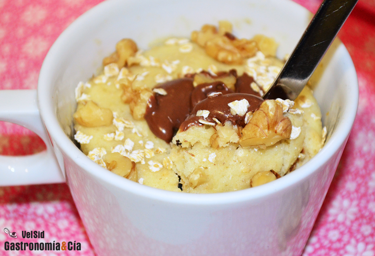 Bizcocho de avena y Nutella en taza