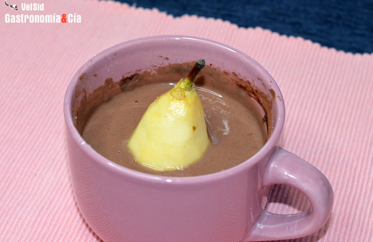 Mug cake de chocolate y pera
