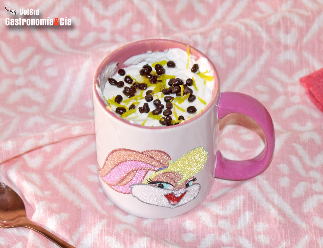 Mugcake de limón rico en proteínas