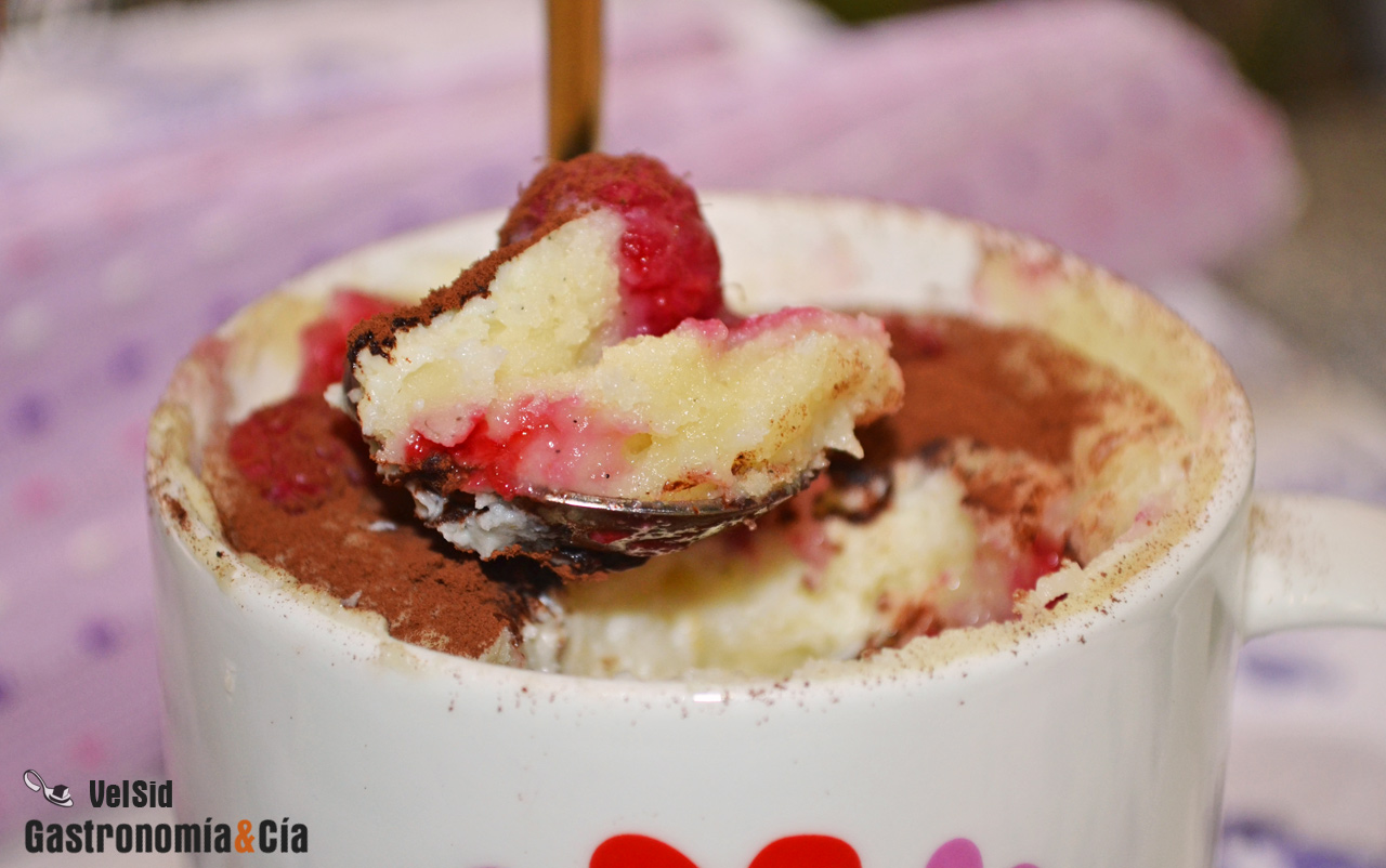 Mugcake de queso y frambuesas