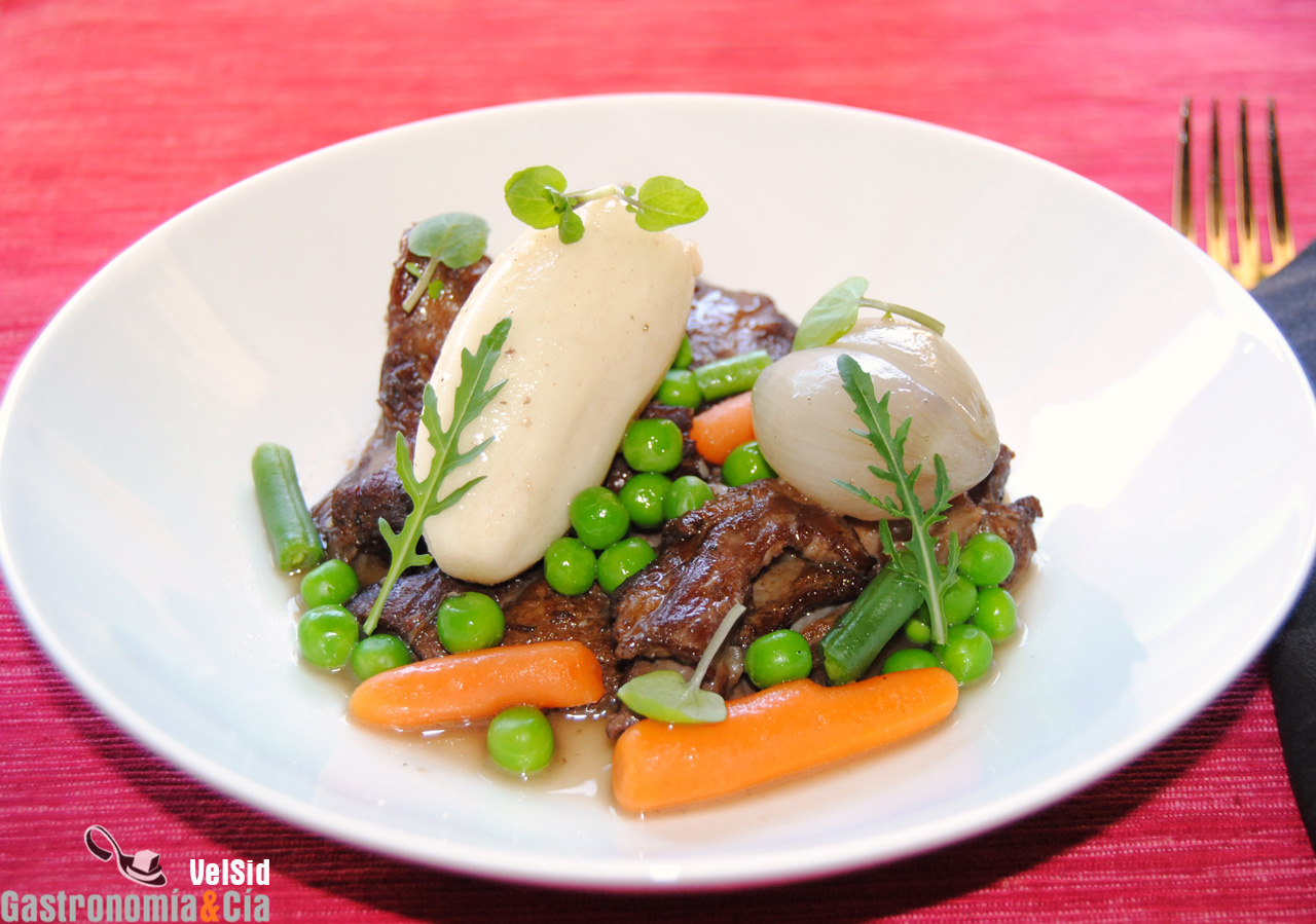 Navarín de cordero con verduras de primavera