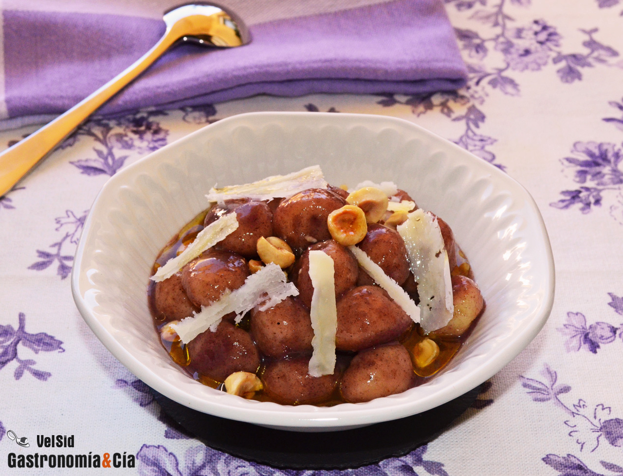 Ñoquis con caldo de arroz venere