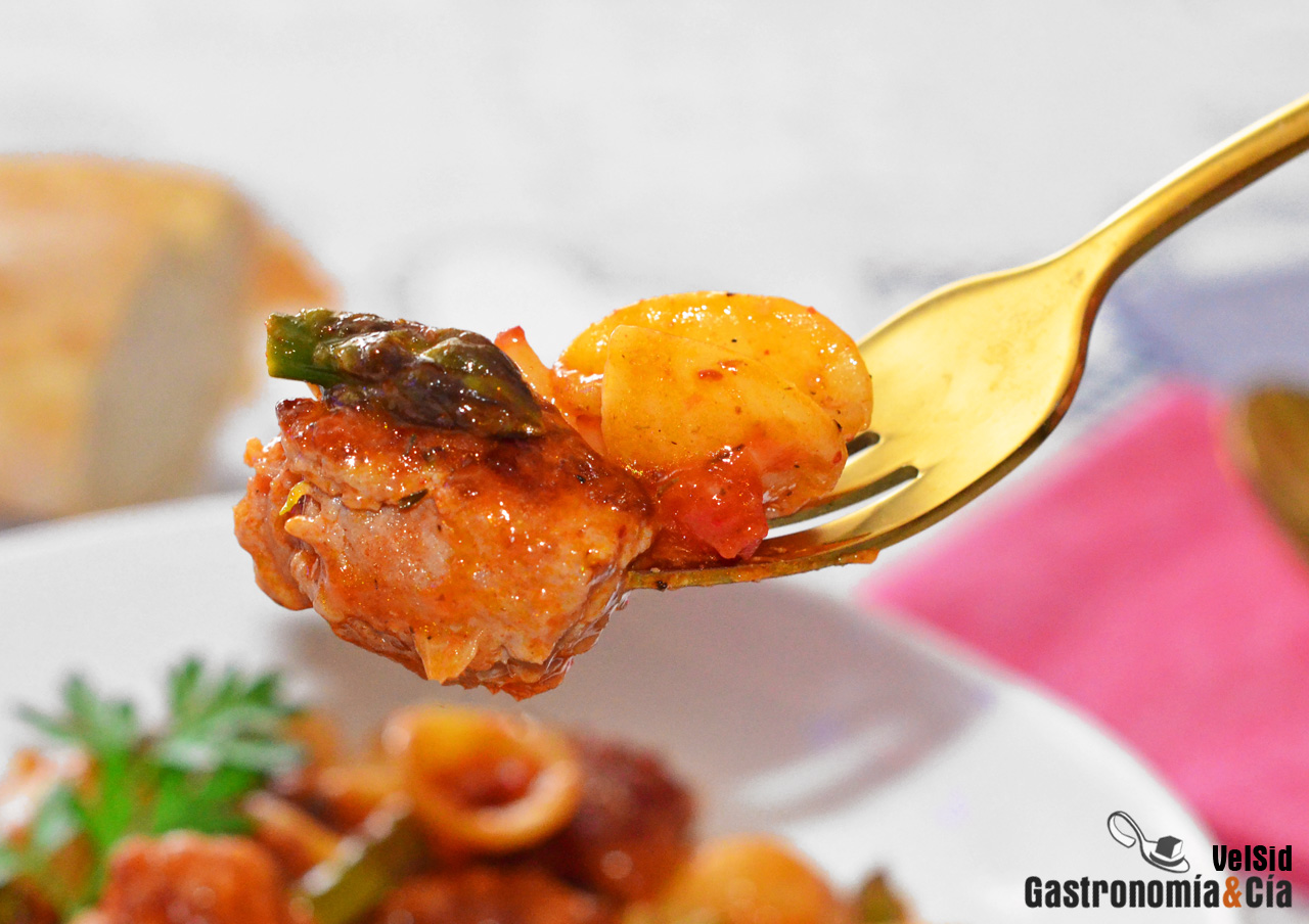 Orecchiette con butifarra ‘esparracada’ y espárragos